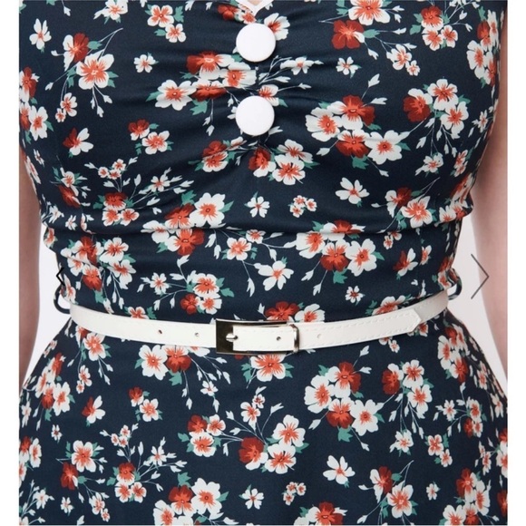 Unique Vintage Lady Vintage Ditsy Floral Dress - Picture 3 of 8